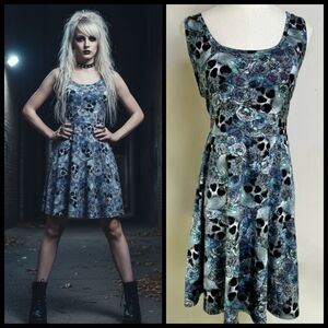 Hot Topic Teal & purple watercolor Roses Skulls Graphics Skater Dress XL NWOT